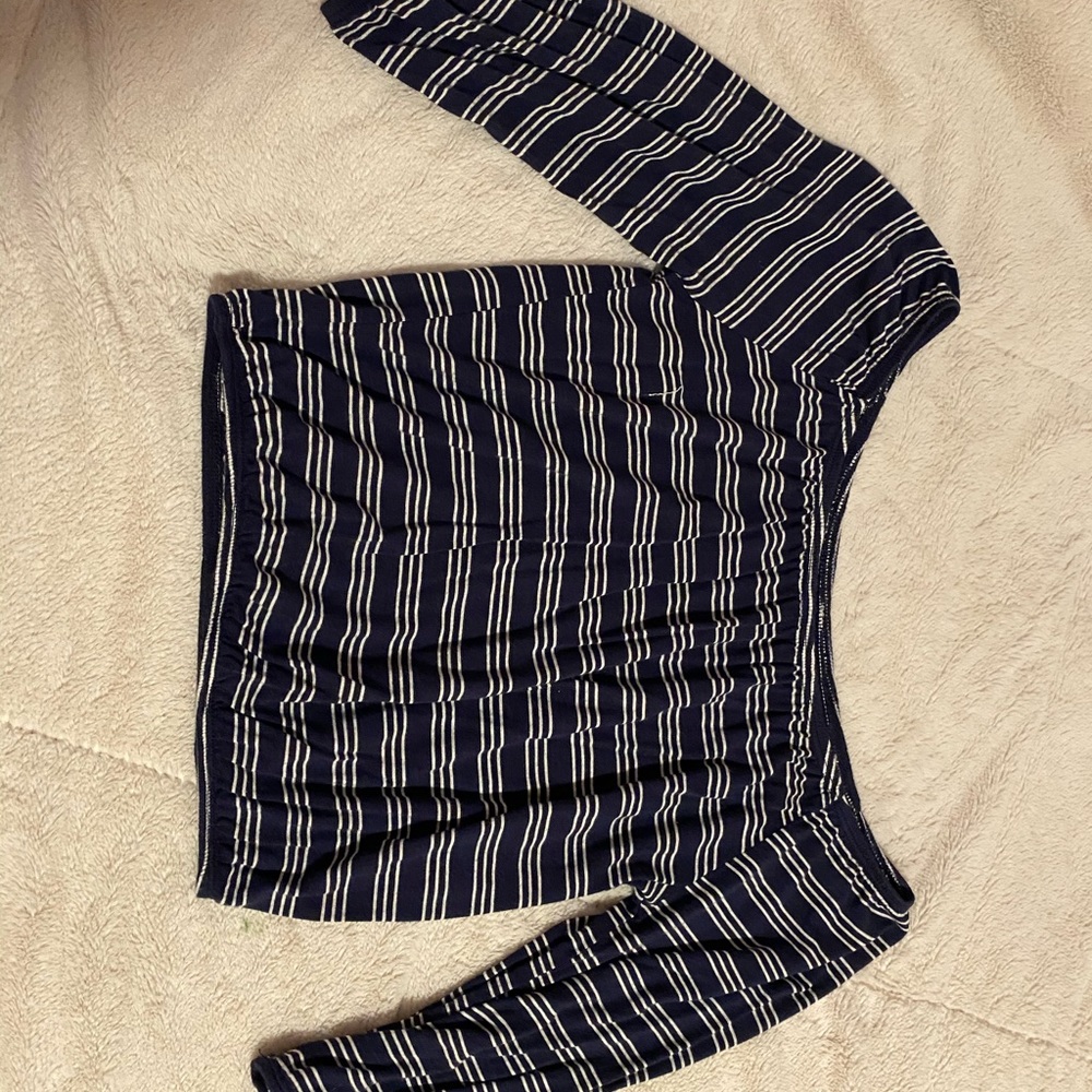 Cropped off the shoulder